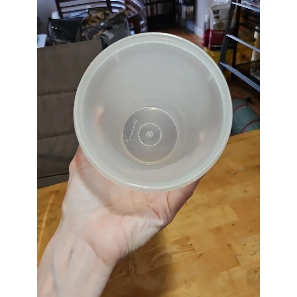 Vintage Tupperware 261 Sheer Handolier Pitcher Red Flip Top Seal 563
